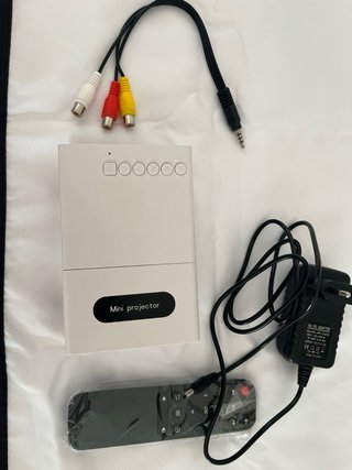 Mini Proyector LED Blanco