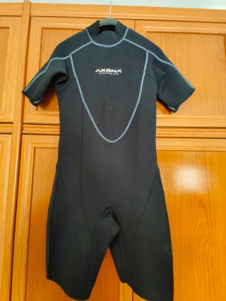 Neopreno Corto Akona Talla M