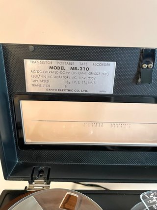 Magnetófono Vintage Sanyo MR-210