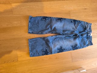 Pantalón vaquero Zara estrellas