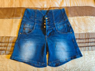 Pantalón corto vaquero de tiro alto