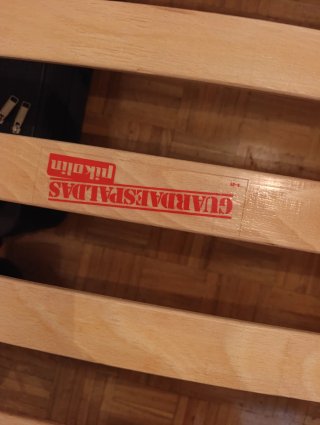 Cama de 90 de madera de pino