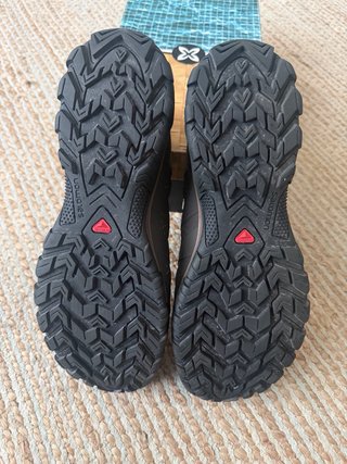 Sandalias Salomon Marrones
