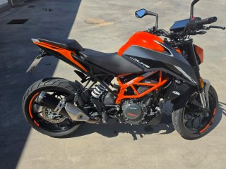 KTM Duke 390 Moto Deportiva NAKED