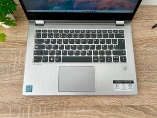 Lenovo Yoga táctil COMO NUEVO !