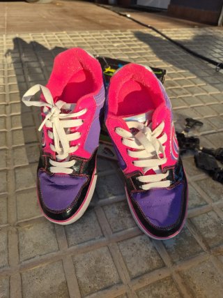 Bambas con ruedas Heelys Caja y accesorios t.39