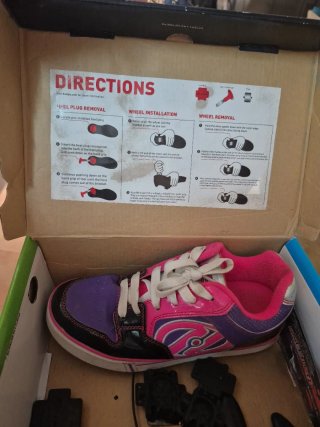 Bambas con ruedas Heelys Caja y accesorios t.39
