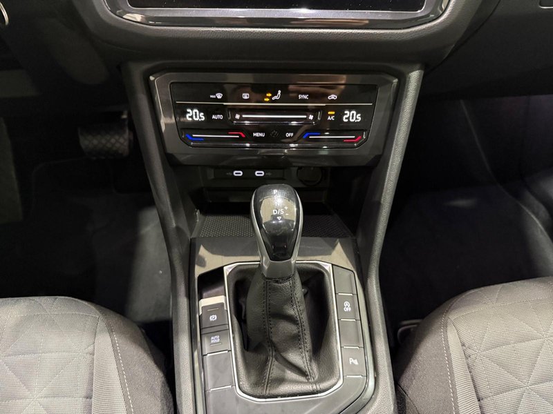Volkswagen Tiguan Life 2.0 TDI DSG (2021) 2022, foto 17