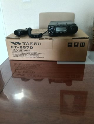 Emisora Yaesu FT-857D Radioafición