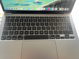 MacBook Air M1 13’’ Plata