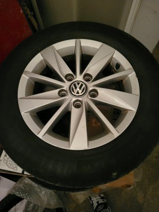 Llantas Originales Volkswagen con Neumáticos