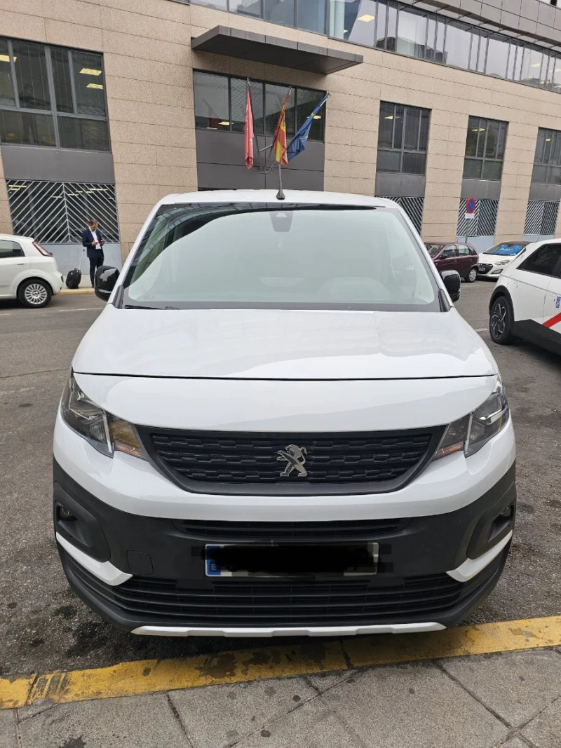 Peugeot Rifter Allure Pack BlueHDi S&S 6 Vel MAN Long 2022