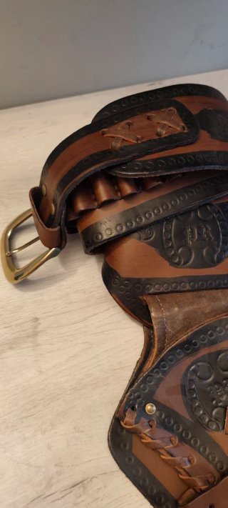 Cartuchera de piel estilo western