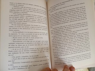 El libro del viajero feliz (Espasa crónica) (S...