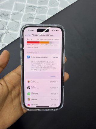 iPhone 16 Apple