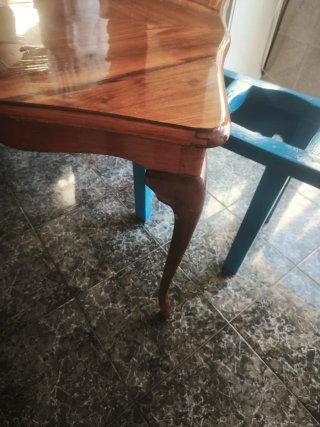 Mesa de Madera Clásica