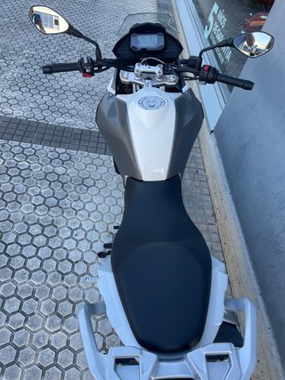 dasMoto vende BMW G310GS con 6500 km (2022)