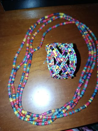 Conjunto Collar y Brazalete de Cuentas