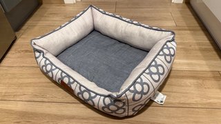 Cama para perro nueva a estrenar.