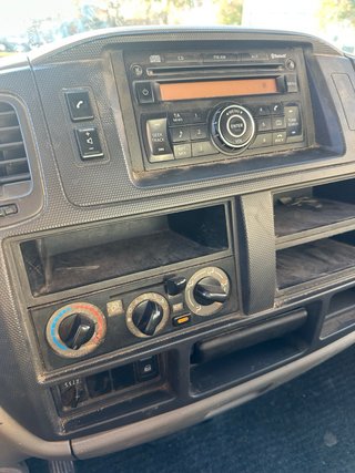 Nissan Cabstar Grúa 3500kg