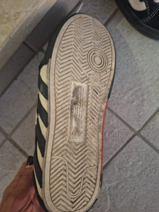 Scarpe Off-White nere e bianche