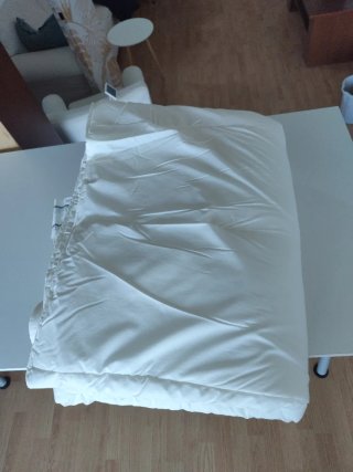 Edredón de Ikea en color blanco, ideal para camas
