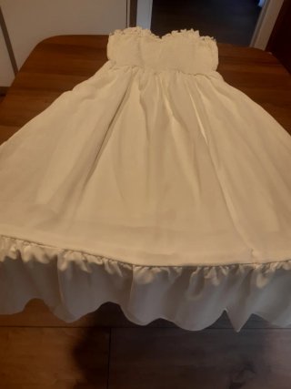 Vestido Blanco con Volante parte de abajo, gomas