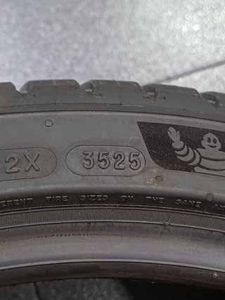 Michelin Pilot Sport 5 245/35 R19 93Y