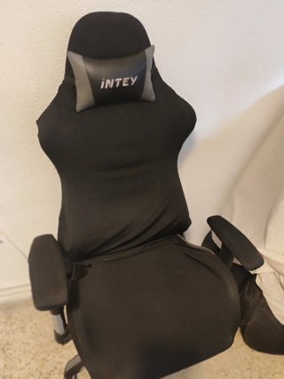 Silla Gaming INTEY Negra con funda lavable