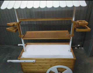 Carrito de madera para eventos