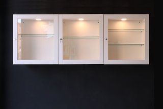 VITRINA EXPOSITORA IKEA BLANCA MADERA Y CRISTAL