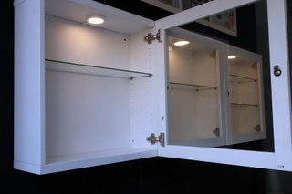 VITRINA EXPOSITORA IKEA BLANCA MADERA Y CRISTAL