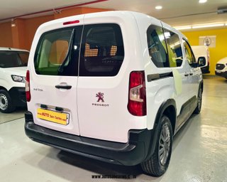 PEUGEOT RIFTER CON DOS AÑOS DE GARANTIA