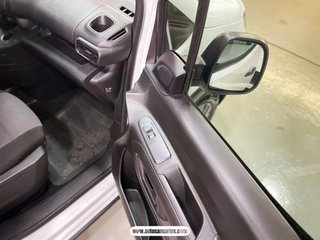 PEUGEOT RIFTER CON DOS AÑOS DE GARANTIA