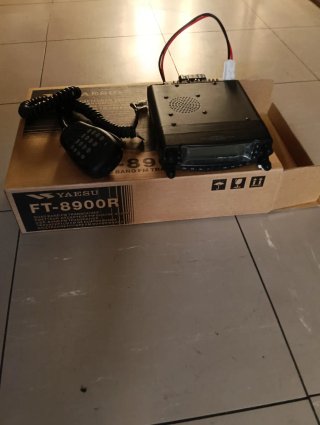 Emisora Yaesu FT-8900R Quad Band