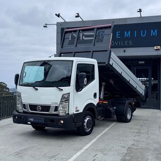 Nissan NT400 Cabstar Scatolini | NACIONAL | 2019 | 52.000KM | BASCULANTE |DOBLE RUEDA