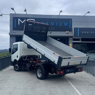 Nissan NT400 Cabstar Scatolini | NACIONAL | 2019 | 52.000KM | BASCULANTE |DOBLE RUEDA
