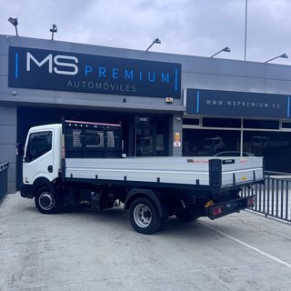 Nissan NT400 Cabstar Scatolini | NACIONAL | 2019 | 52.000KM | BASCULANTE |DOBLE RUEDA
