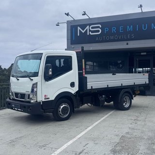 Nissan NT400 Cabstar Scatolini | NACIONAL | 2019 | 52.000KM | BASCULANTE |DOBLE RUEDA