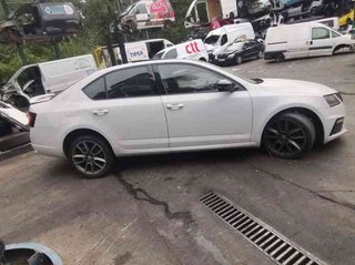 Faro antiniebla der 5e0941700h skoda octavia 40740