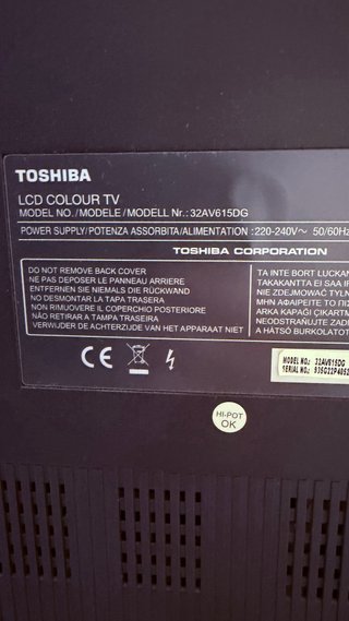 TV Toshiba Regza 32 LCD con Mando y Cables