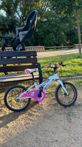 Bicicleta infantil DTB blanca y rosa