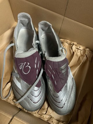 Zapatillas de fútbol Adidas plateadas
