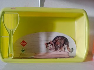 Arenero para gatos HEGA con pala