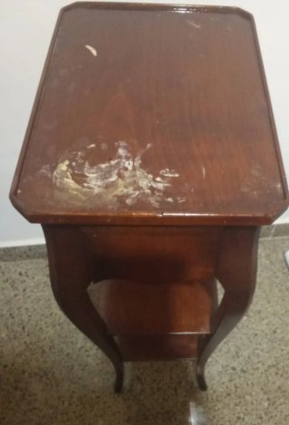 Mesita auxiliar vintage de madera