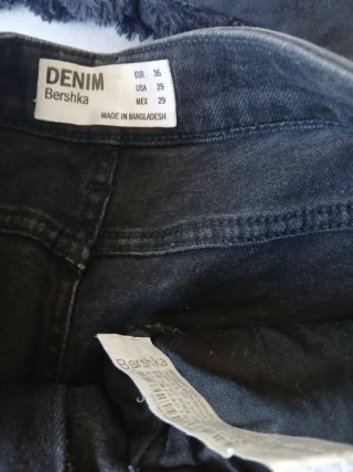 Bermuda Bershka Negra Talla S
