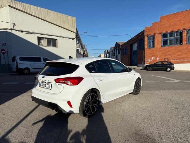 Ford Focus 1.0 Ecoboost ST-Line 2021, foto 5