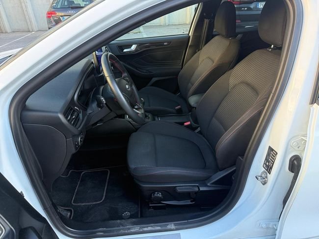 Ford Focus 1.0 Ecoboost ST-Line 2021, foto 8