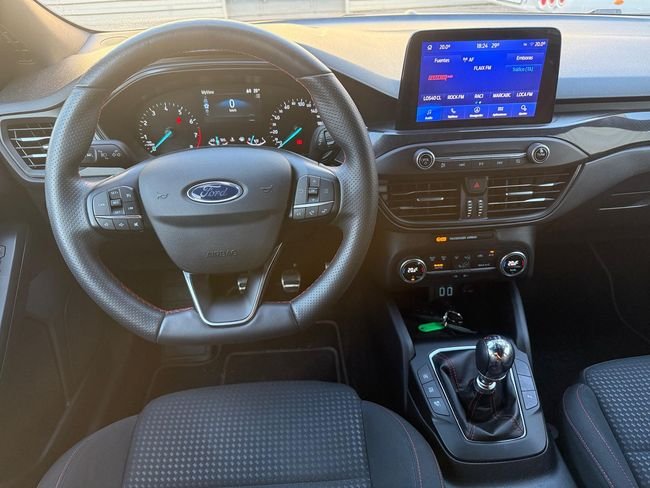 Ford Focus 1.0 Ecoboost ST-Line 2021, foto 9