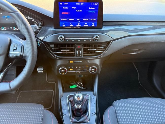 Ford Focus 1.0 Ecoboost ST-Line 2021, foto 10